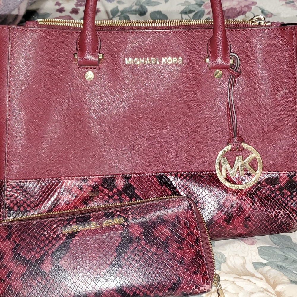 Michael Kors bugundy Sutton with matching wallet